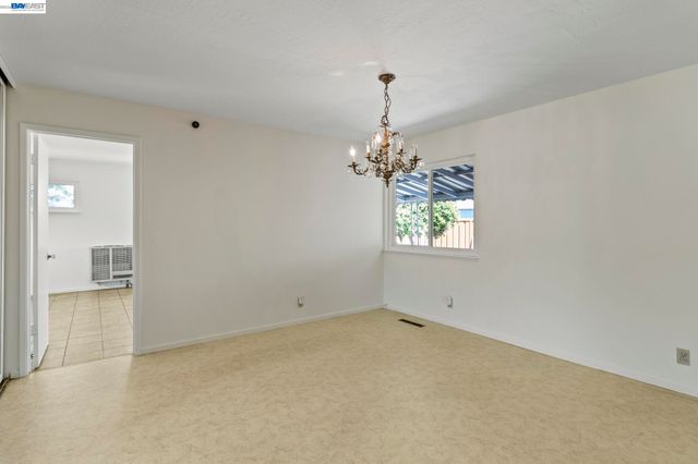 40272 Davis St, Fremont, CA 94538