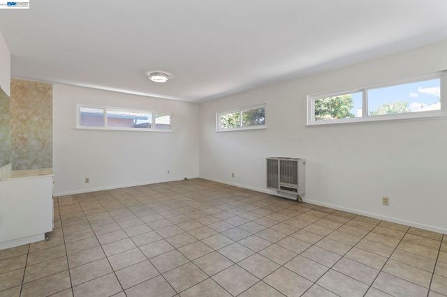 40272 Davis St, Fremont, CA 94538