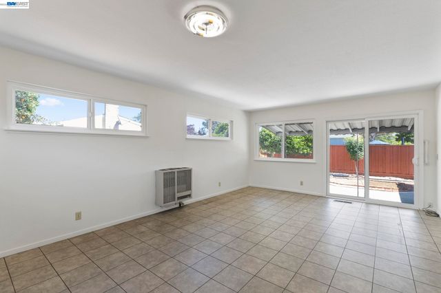 40272 Davis St, Fremont, CA 94538