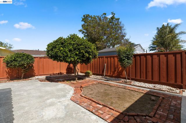 40272 Davis St, Fremont, CA 94538