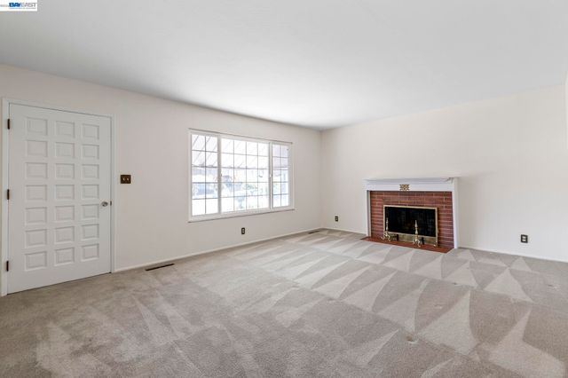 40272 Davis St, Fremont, CA 94538