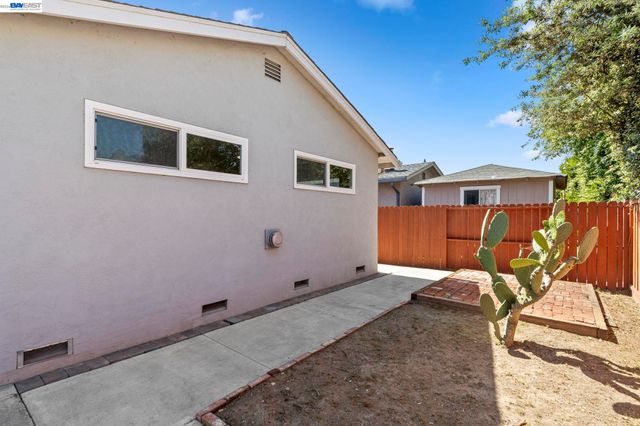 40272 Davis St, Fremont, CA 94538