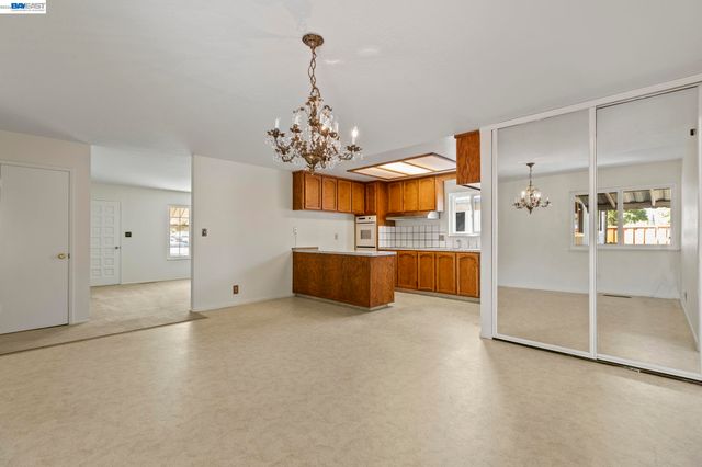 40272 Davis St, Fremont, CA 94538