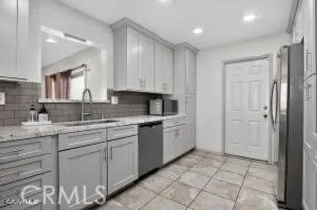 3287 Mica Ct, Rosamond, CA 93560