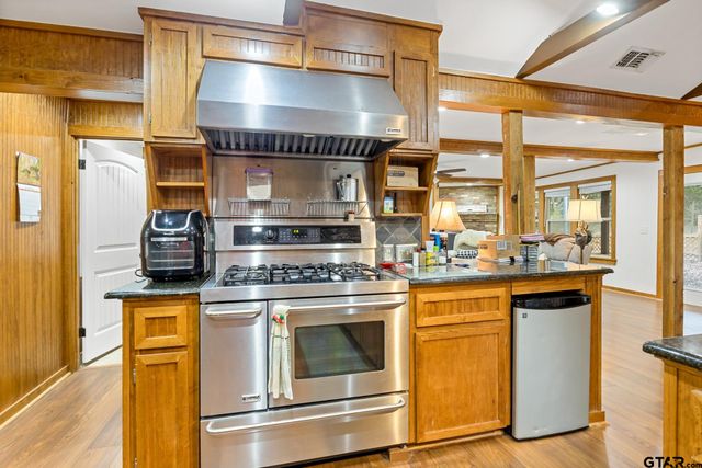 1265 Lake Franklin Dr, Winnsboro, TX 75494