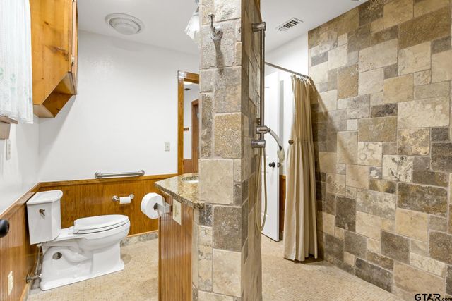 1265 Lake Franklin Dr, Winnsboro, TX 75494