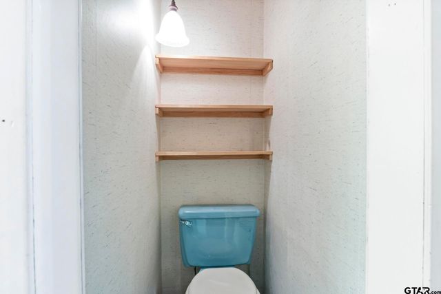 1265 Lake Franklin Dr, Winnsboro, TX 75494