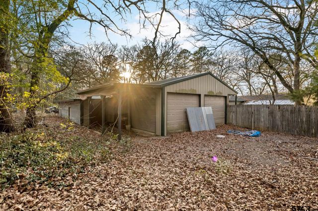 1265 Lake Franklin Dr, Winnsboro, TX 75494