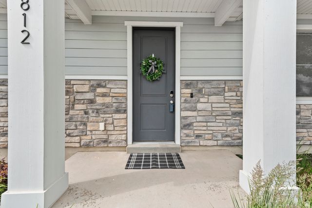 1812 W PARKVIEW DR, Syracuse, UT 84075