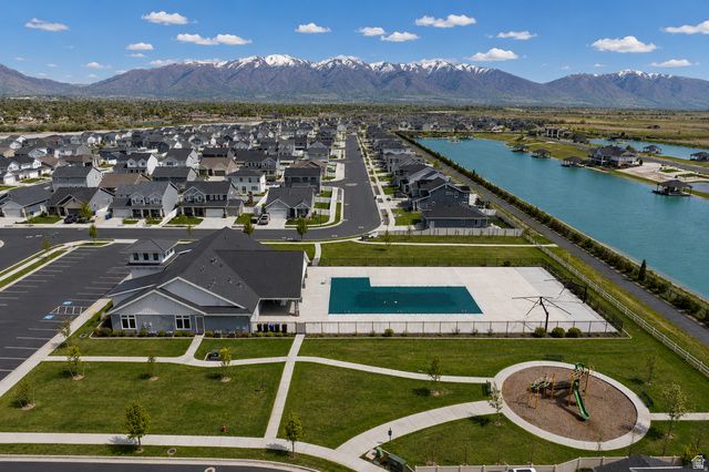 1812 W PARKVIEW DR, Syracuse, UT 84075