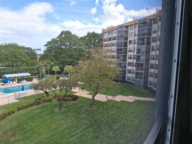1300 St Charles Place 419, Pembroke Pines, FL 33026