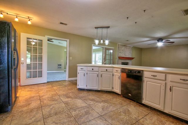 861 College Hill Road, Waco, KY 40385