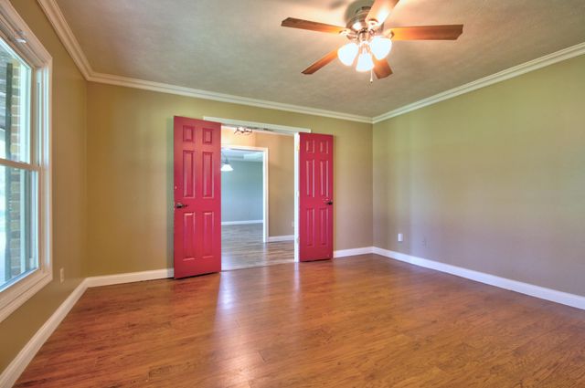 861 College Hill Road, Waco, KY 40385