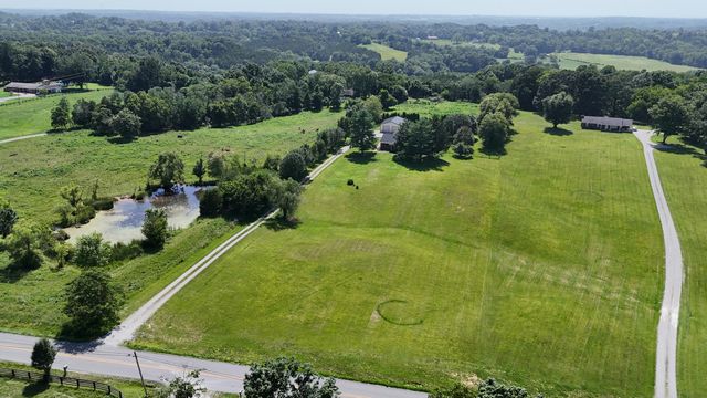 861 College Hill Road, Waco, KY 40385
