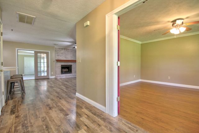 861 College Hill Road, Waco, KY 40385