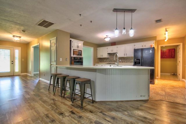 861 College Hill Road, Waco, KY 40385