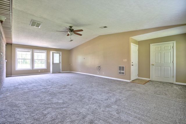 861 College Hill Road, Waco, KY 40385