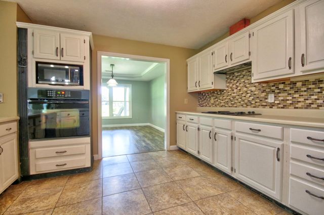 861 College Hill Road, Waco, KY 40385