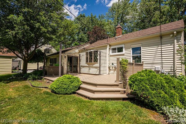 1342 Minnesota Avenue, Marysville, MI 48040