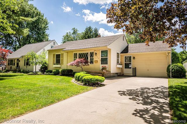1342 Minnesota Avenue, Marysville, MI 48040