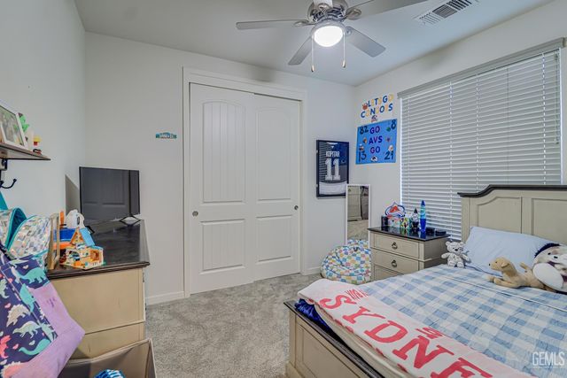 15 Claudia Autumn, Bakersfield, CA 93314