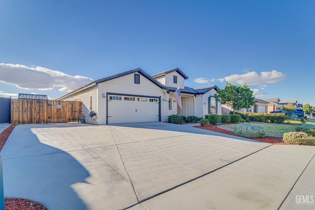 15 Claudia Autumn, Bakersfield, CA 93314