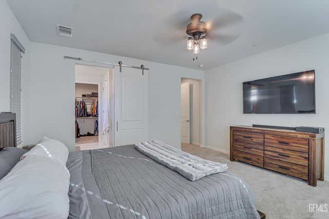 15 Claudia Autumn, Bakersfield, CA 93314