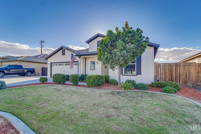 15 Claudia Autumn, Bakersfield, CA 93314