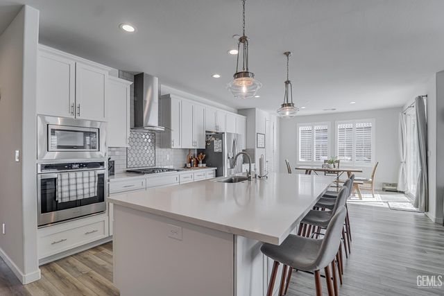 15 Claudia Autumn, Bakersfield, CA 93314