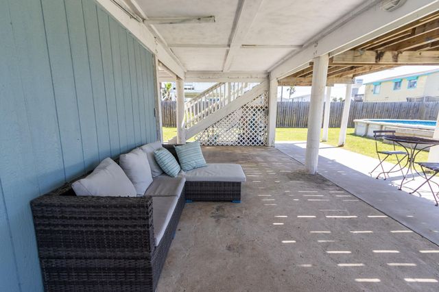 16619 Mansvelt Road, Galveston, TX 77554