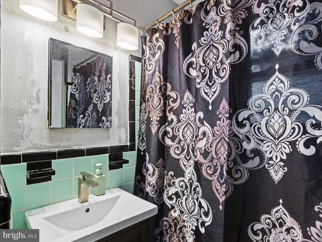 5334 E CAPITOL ST NE, Washington, DC 20019