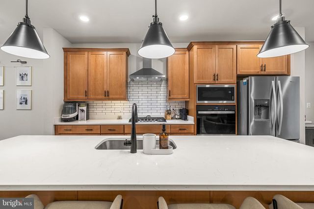 108 GLASS LN, Baltimore, MD 21230