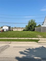 14780 Richmond Street, Southgate, MI 48195