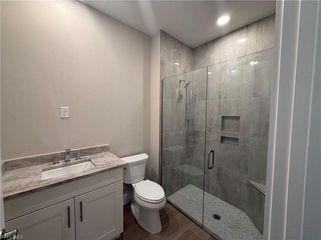 8909 Oceana WAY, Naples, FL 34114