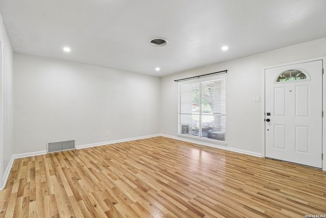 614 Coronet, San Antonio, TX 78216