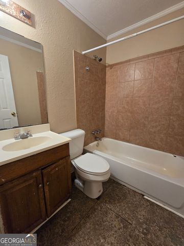 2721 Dogwood Circle, Valdosta, GA 31602