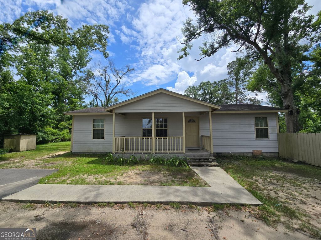 2721 Dogwood Circle, Valdosta, GA 31602