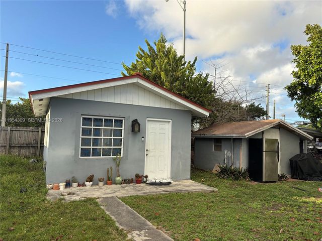 19480 SW 121st Ave, Miami, FL 33177