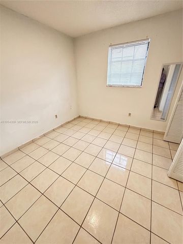 19480 SW 121st Ave, Miami, FL 33177
