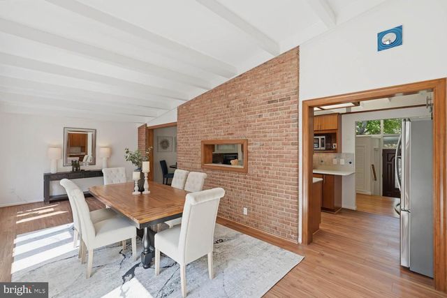 8900 CAMFIELD DR, Alexandria, VA 22308