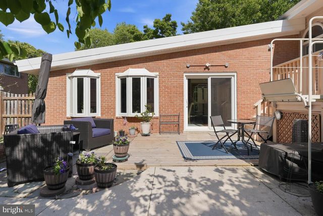 8900 CAMFIELD DR, Alexandria, VA 22308