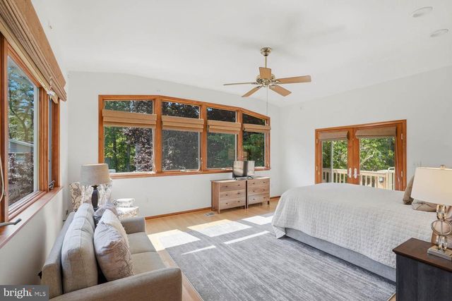 8900 CAMFIELD DR, Alexandria, VA 22308