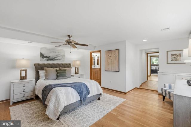 8900 CAMFIELD DR, Alexandria, VA 22308