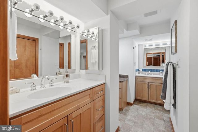 8900 CAMFIELD DR, Alexandria, VA 22308