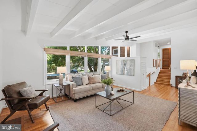 8900 CAMFIELD DR, Alexandria, VA 22308