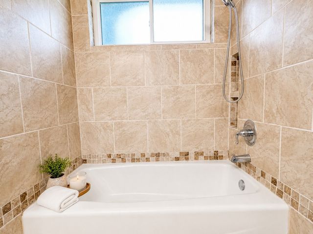 601 Ascot Drive, Euless, TX 76040