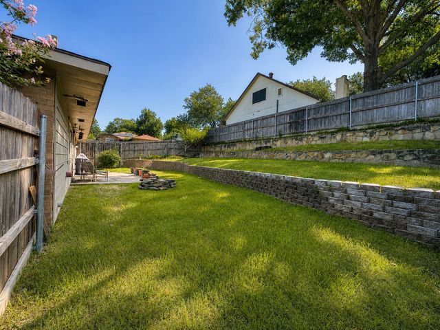601 Ascot Drive, Euless, TX 76040