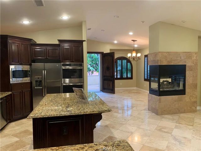 289 23rd Street, Costa Mesa, CA 92627