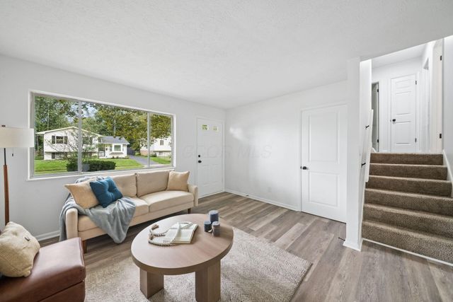 1967 Dunning Road, Columbus, OH 43219