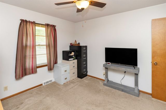 4116 74th Street, Urbandale, IA 50322
